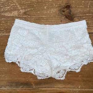Express - White Lace Shorts (Size XS)